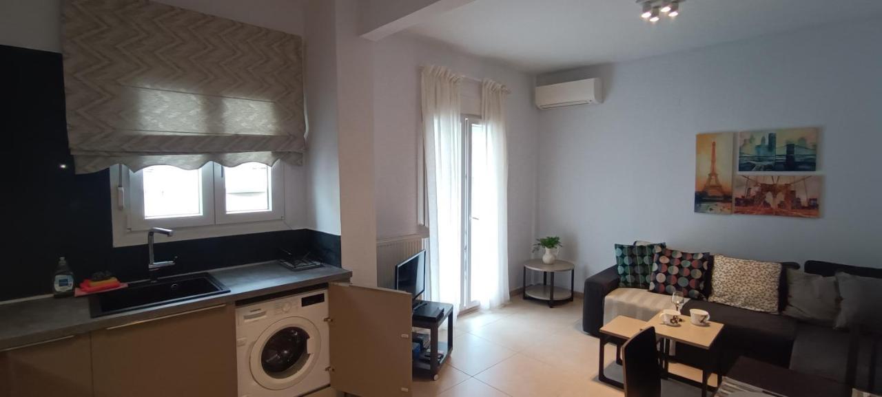 Kalamaria Brand New 1 Bedroom Apartment テッサロニキ エクステリア 写真