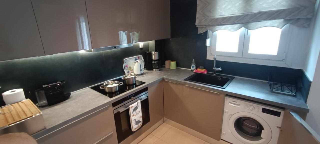 Kalamaria Brand New 1 Bedroom Apartment テッサロニキ エクステリア 写真